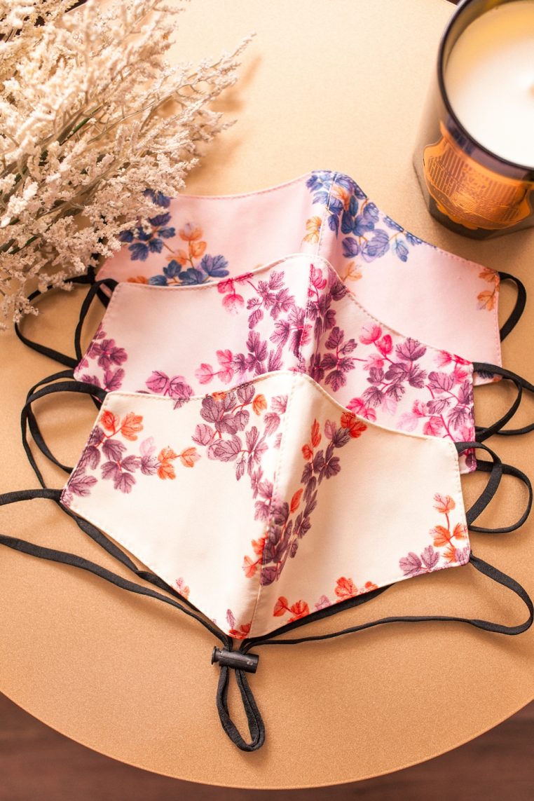 Alternative view of Head Loop Blossom Print Face Mask - Cream