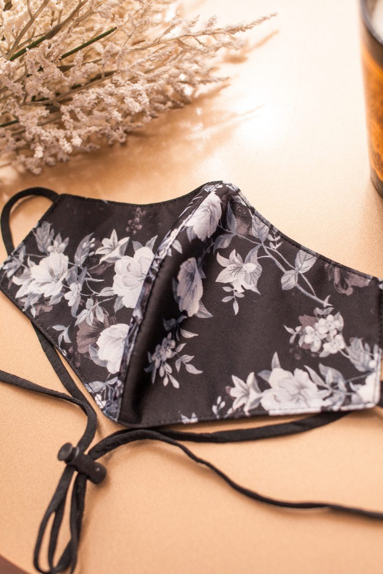 Head Loop Cosmo Floral Print Face Mask - Black - Image 4