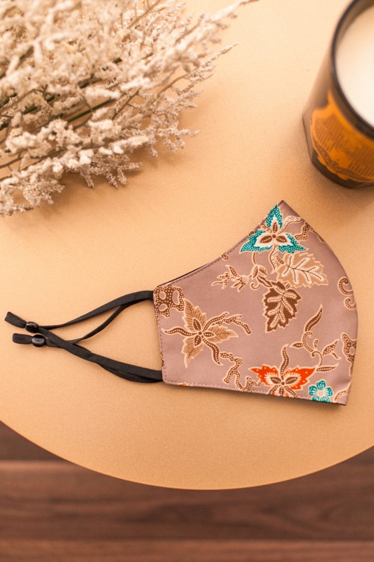 Lilac Batik Print Face Mask - Image 4