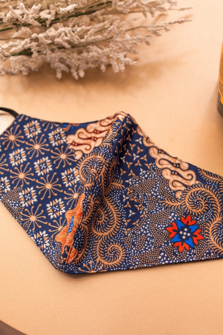 Neo Batik Print Face Mask - Blue - Image 5