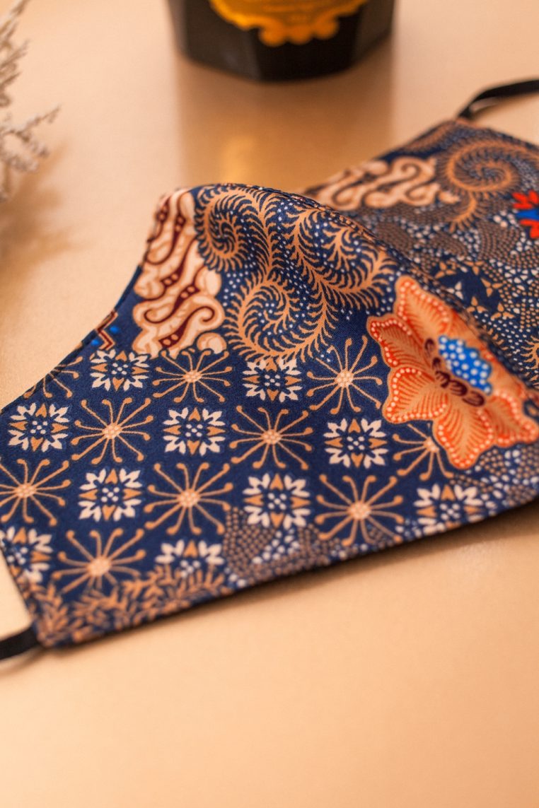 Neo Batik Print Face Mask - Blue - Image 6