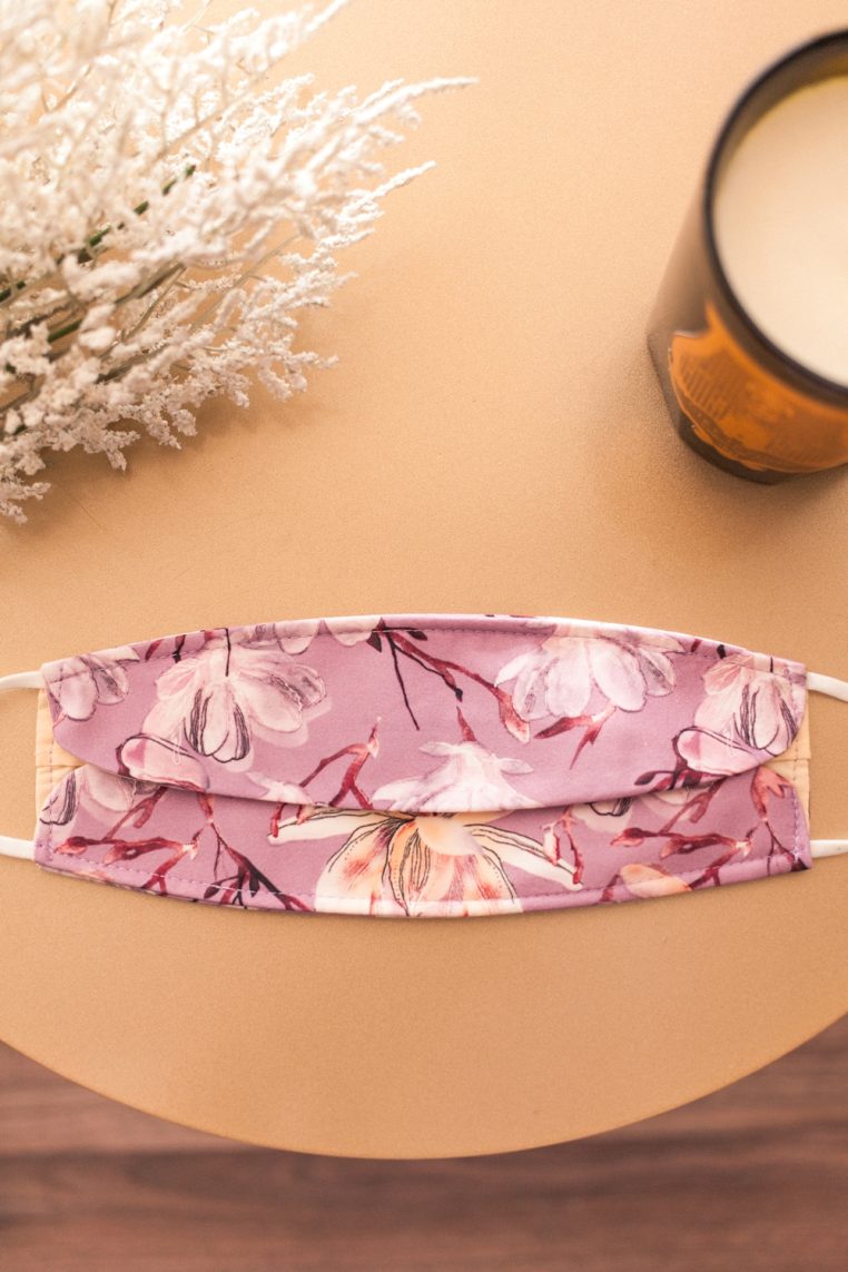 Origami Magnolia Print Face Mask - Mauve - Image 4