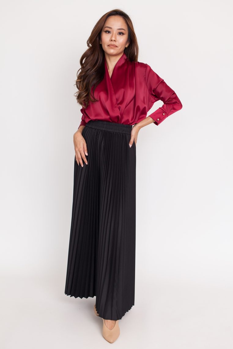 Pleated Flare Pants - Black - Image 3