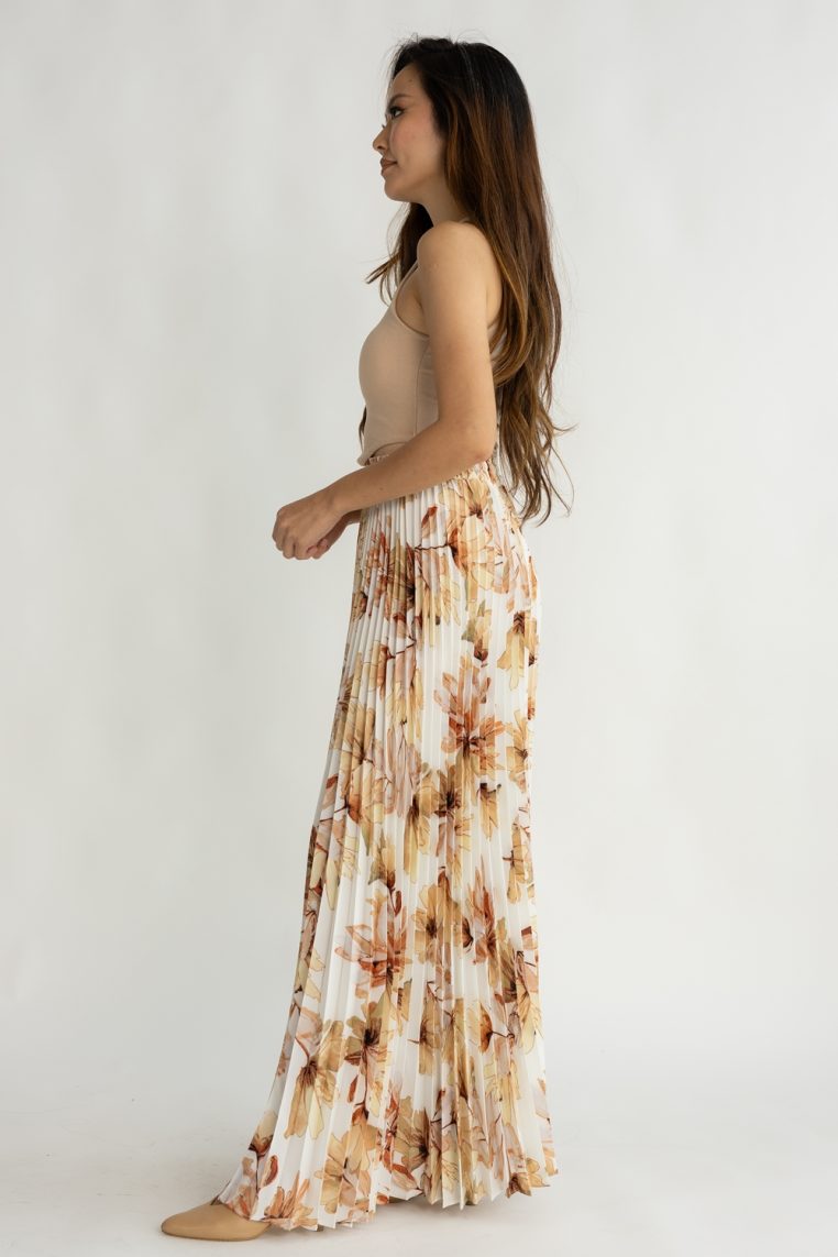 Watercolour Floral Pleated Pants - Beige - Image 5