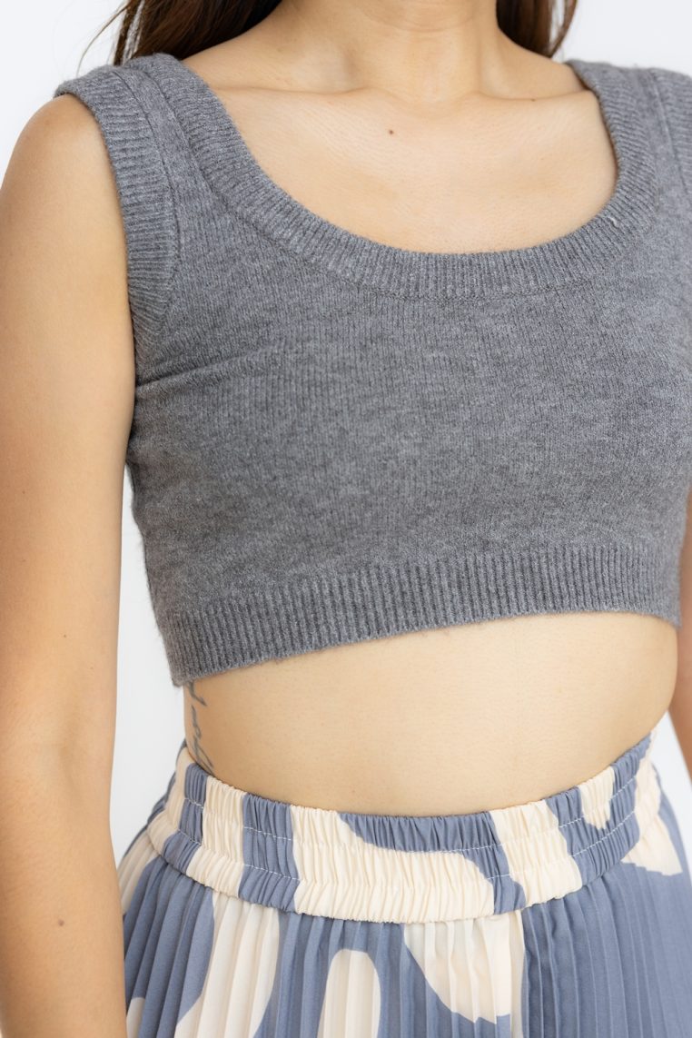 Round Neck Knit Crop Top - Grey - Image 2