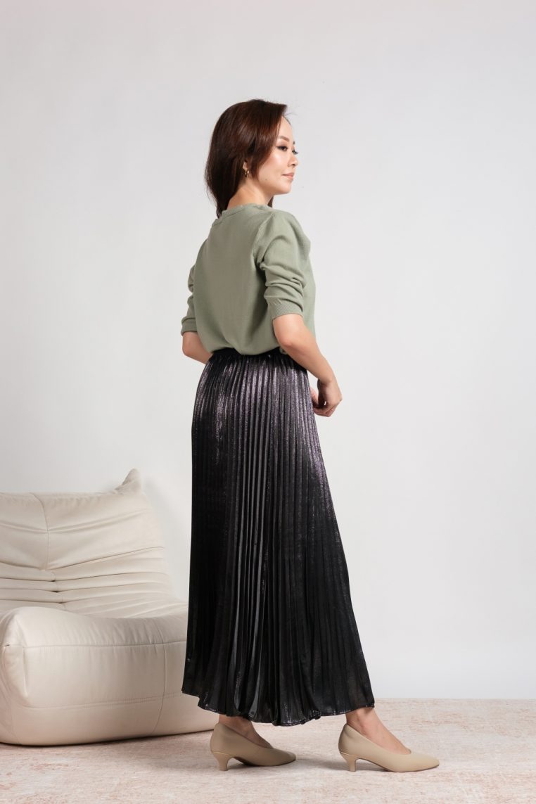 Glitter Satin Pleated Maxi Skirt - Black - Image 6