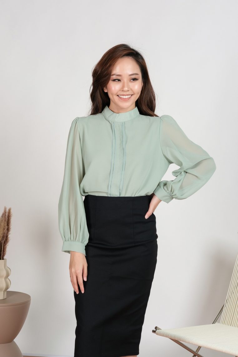 Long Sleeve Pleat Front Blouse - Mint