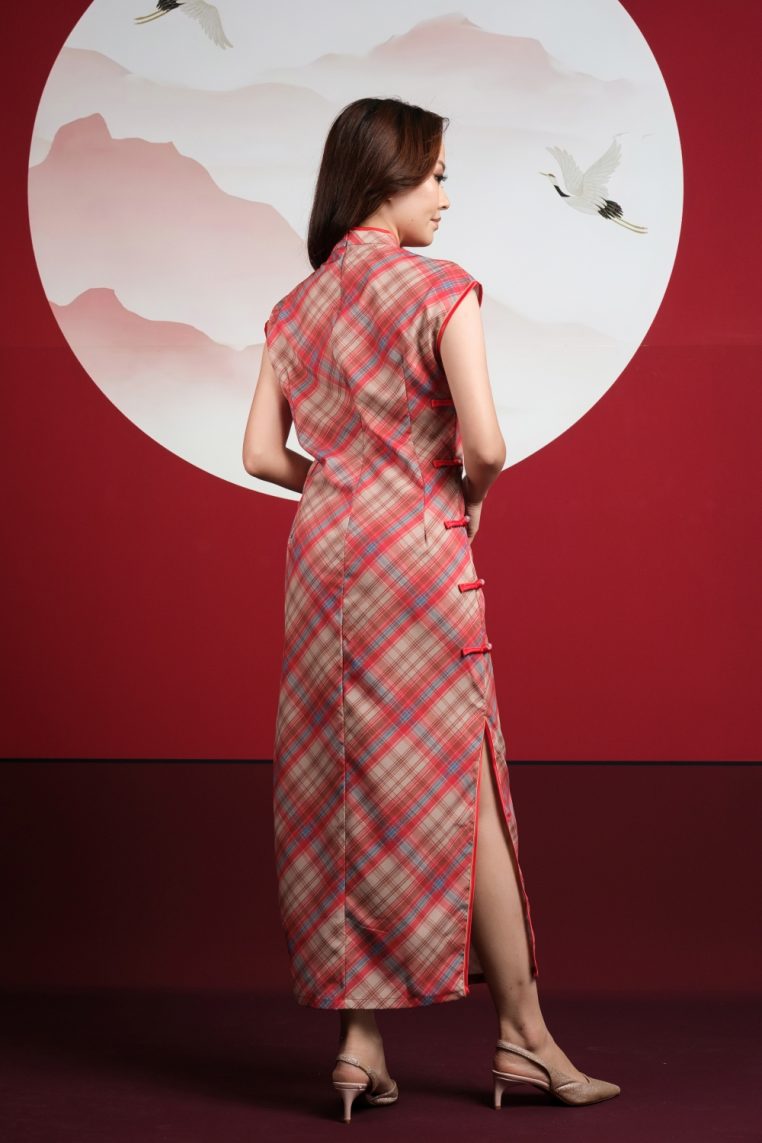 Alternative view of Red Plaid Print Maxi Cheongsam