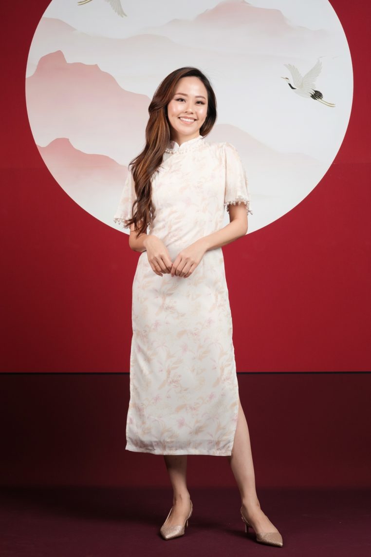Pearl Flutter Sleeve Floral Maxi Cheongsam - Image 3