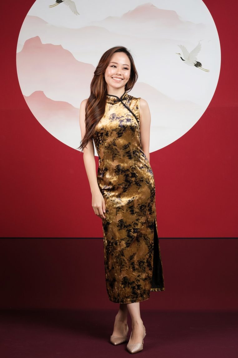Antique Gold Velvet Sleeveless Cheongsam
