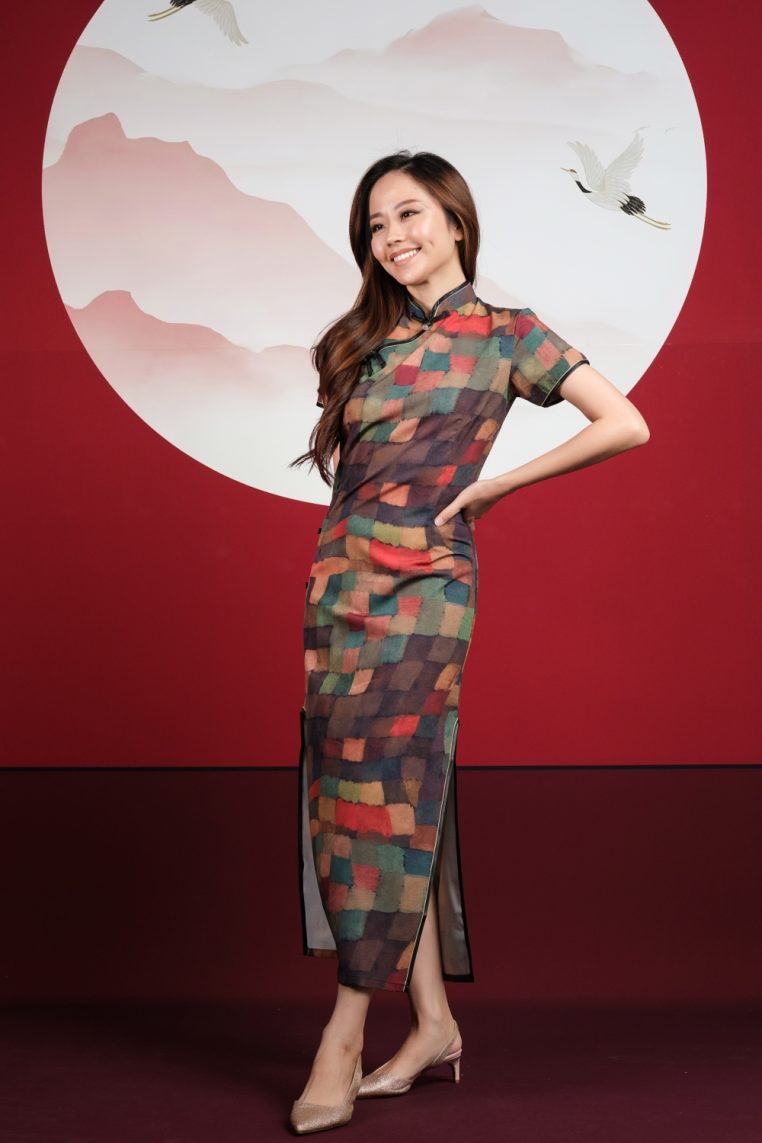 Multitone Checkered Print Maxi Cheongsam - Image 5