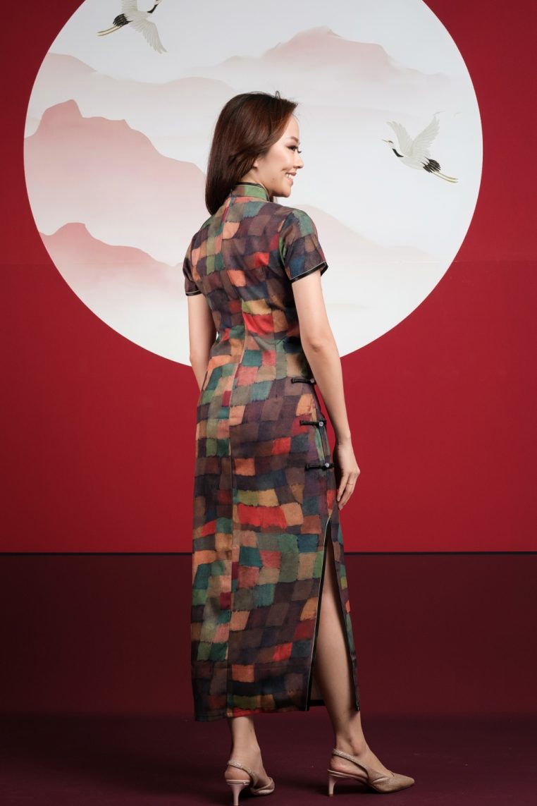 Multitone Checkered Print Maxi Cheongsam - Image 9
