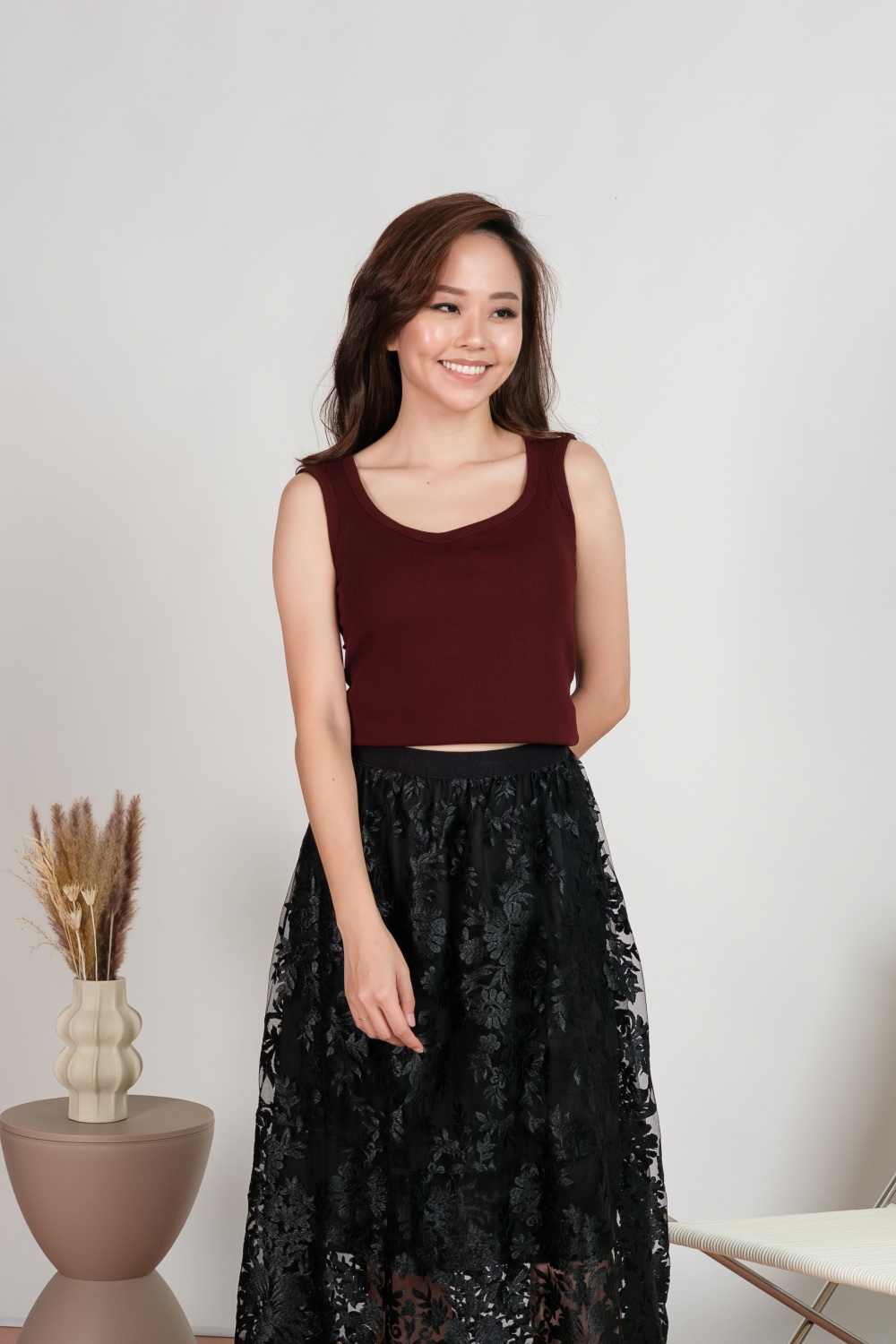 Ribbed Scoop Neck Padded Tank Top - Burgundy - Image 2