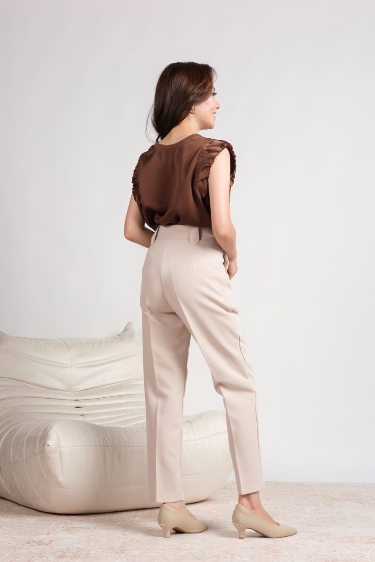 Alternative view of Wide Belt Loop Crop Pants - Beige
