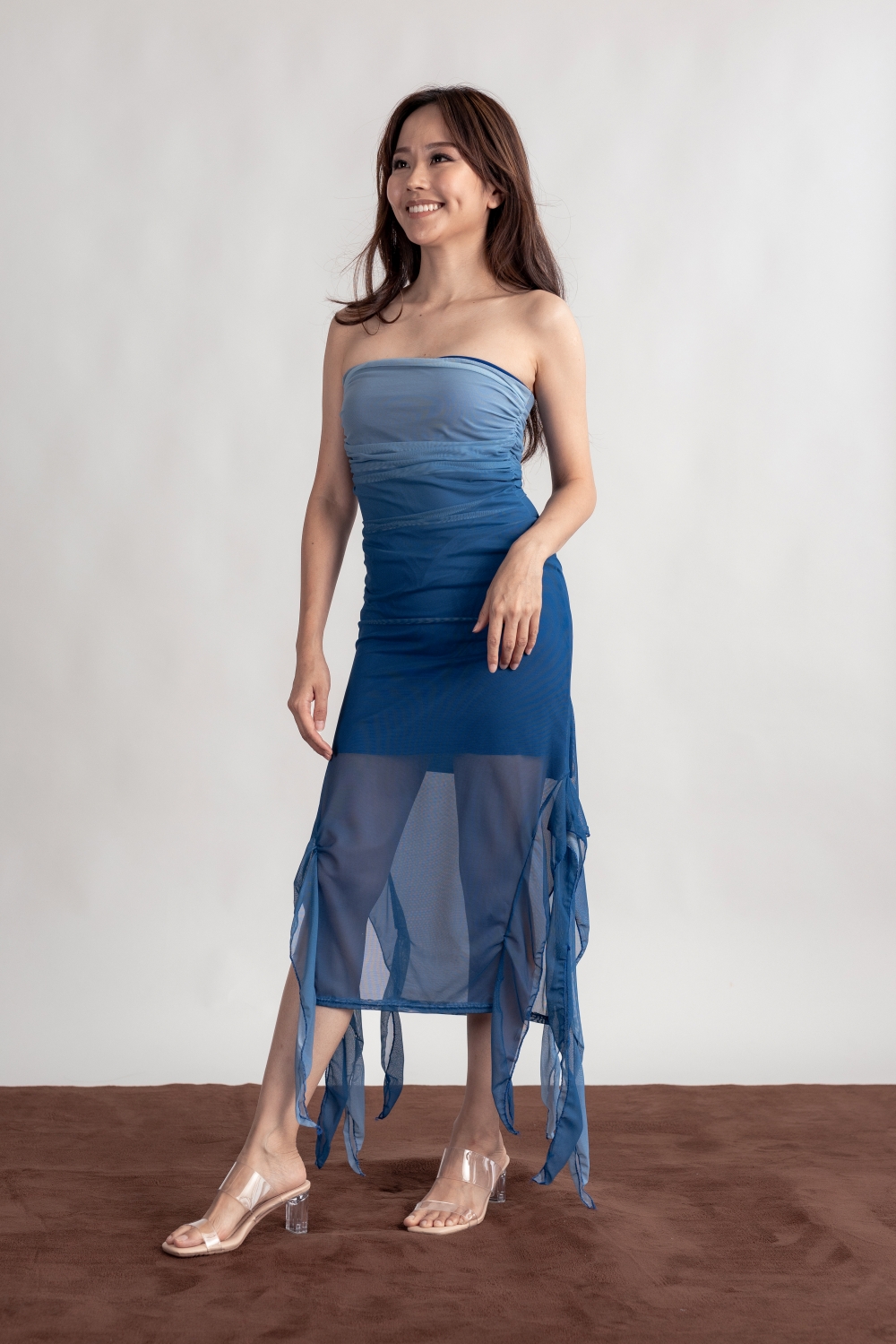 Ruched Ombre Tube Dress - Blue - Image 6
