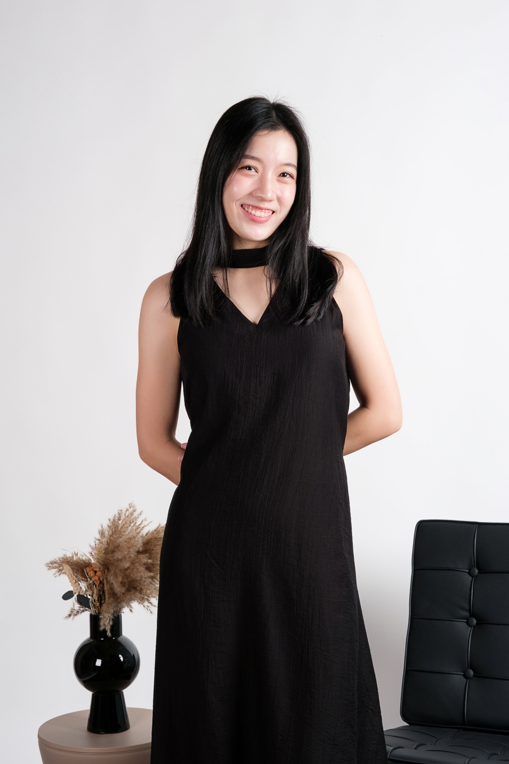 Sleeveless A-Line Midi Dress with Choker Neck - Black - Image 11