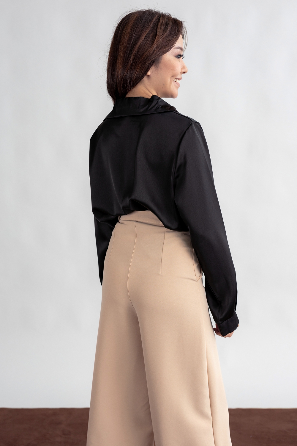 Lace Detail Long Sleeve Ruched Blouse - Black - Image 6