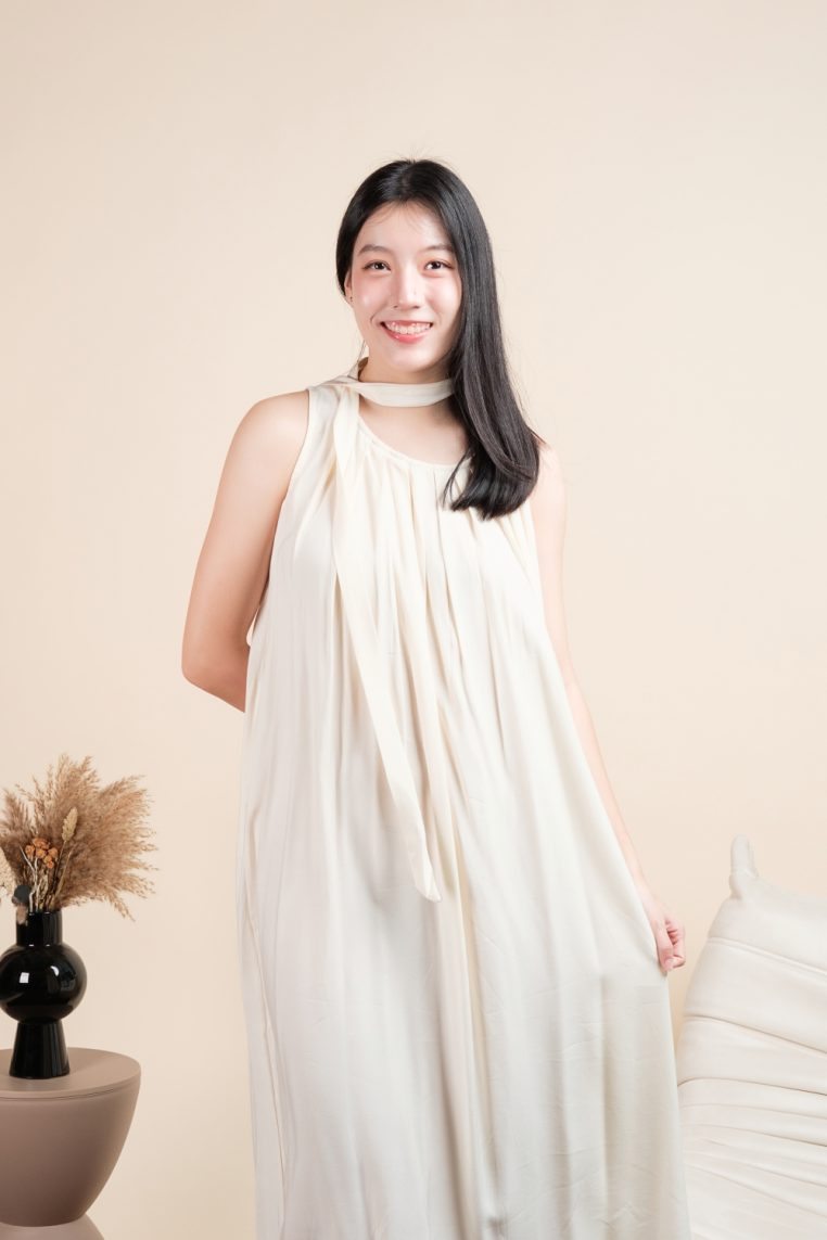 Oversized Cotton Pleated Maxi Dress with Belt - Cream - Image 9