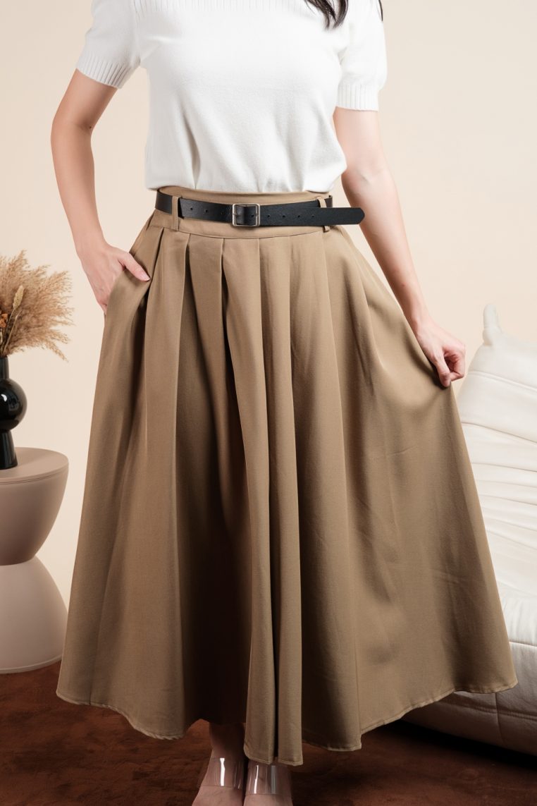 Alternative view of Pleated Pocket Flare Skirt with Belt - Khaki