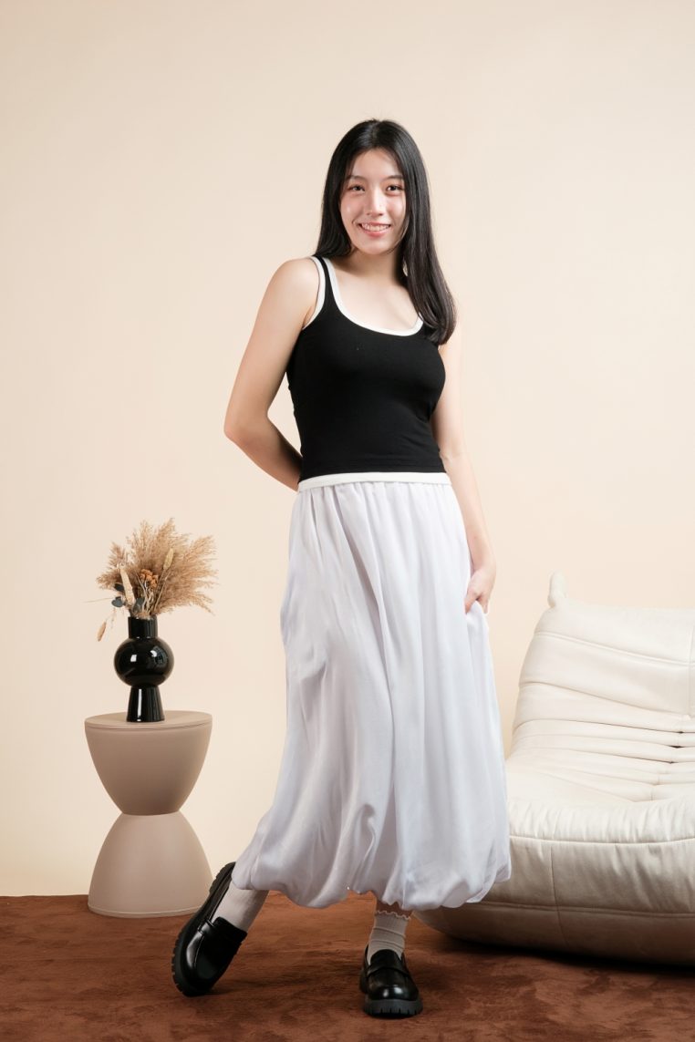 Alternative view of Contrast Hem Padded Tank Top - Black