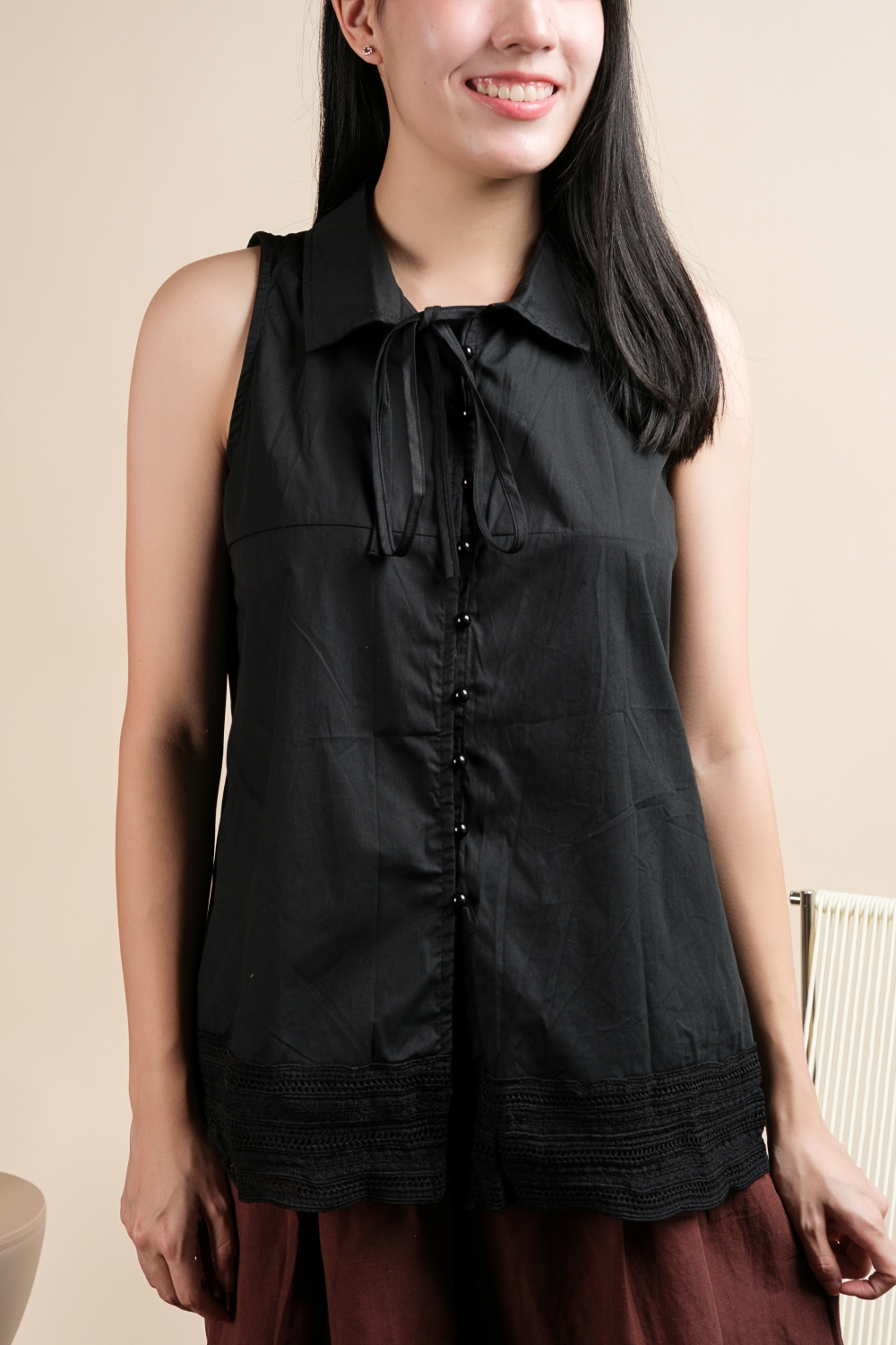 Cotton Sleeveless Lace Hem Shirt - Black - Image 12