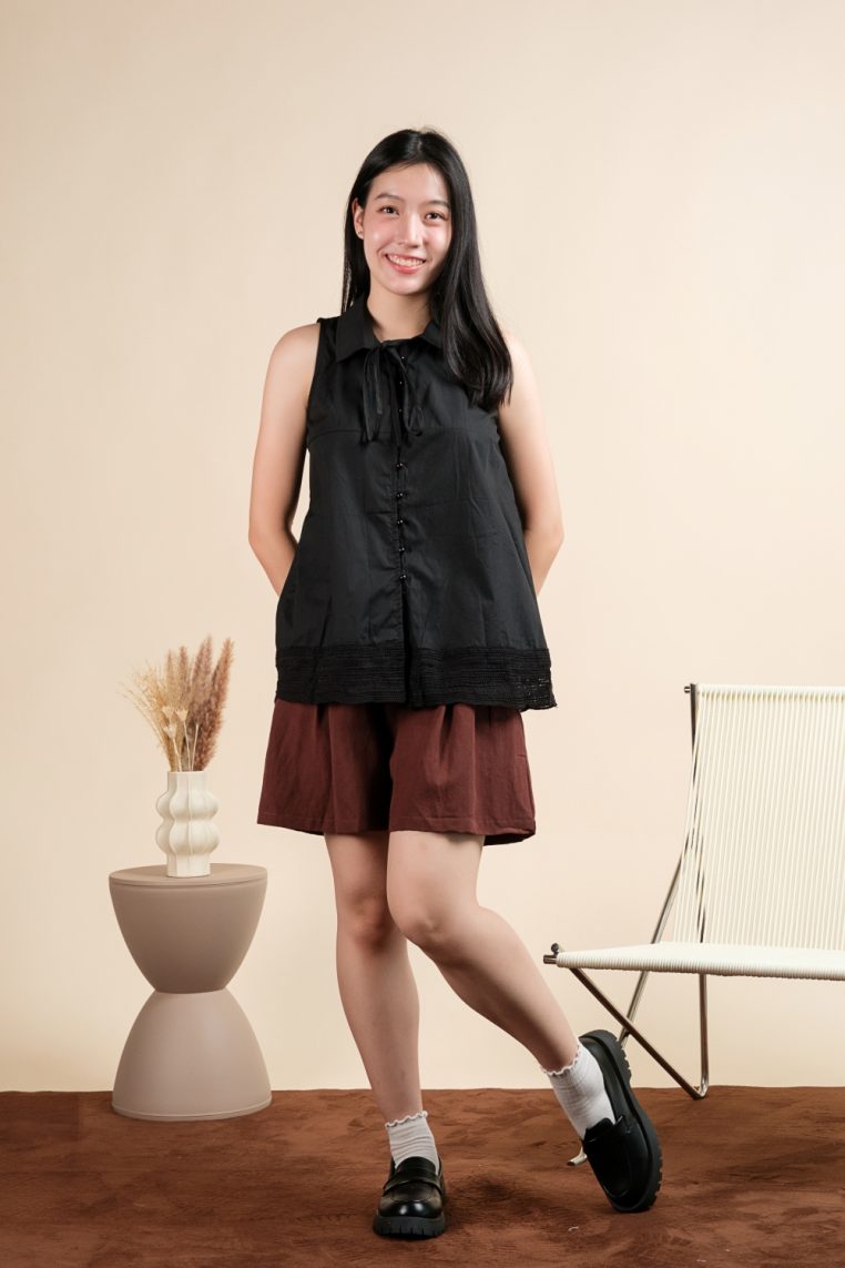 Cotton Sleeveless Lace Hem Shirt - Black - Image 3